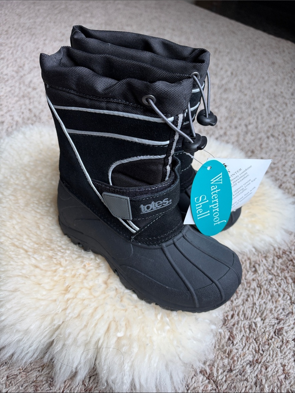 NWT totes Kids Black Waterproof Snow Boots with Cinch Top